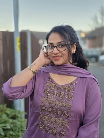 Elegant Lavender Embroidered Kurti Set – Festive Christmas Ethnic Wear for Women